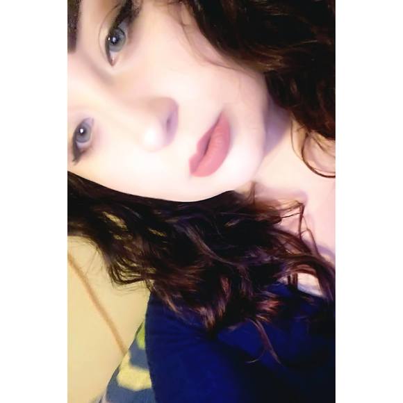 Meet your Posher, Emma - Picture 1 of 1